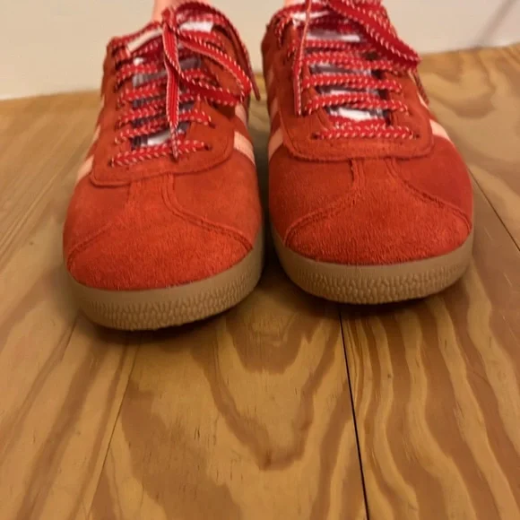 Size 7 Adidas Gazelles - Picture 4 of 8